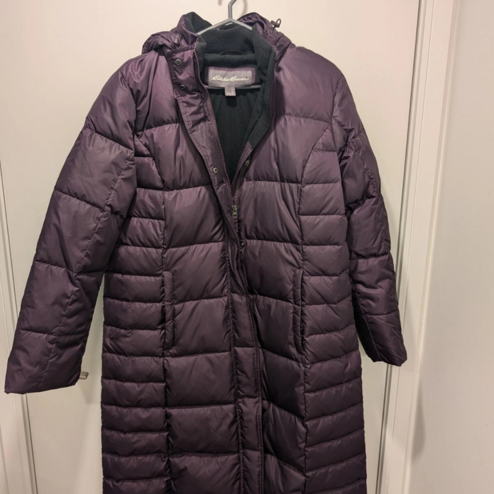 Eddie Bauer Women's XL Long Sleeve Eddie Bauer Women's Deep Purple Puffer Jacket